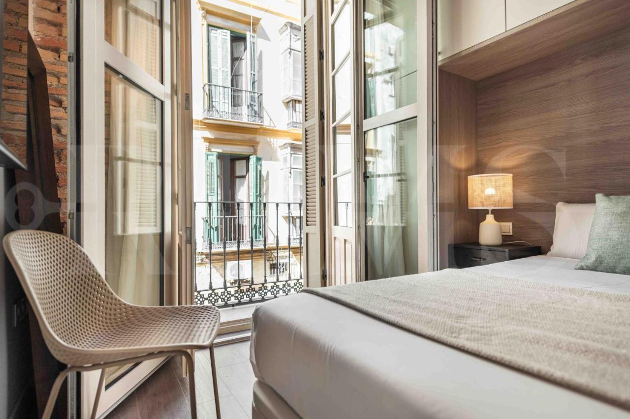 Eclectic & Elegant Apartment By Rems Malaga Bagian luar foto